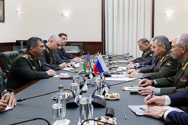 گفتگوی وزرای دفاع روسیه و آذربایجان درباره همکاری های نظامی