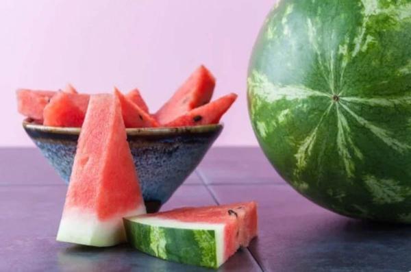 چرا همواره باید پوست و دانه هندوانه را بخورید؟ ، 11 خاصیت هندوانه