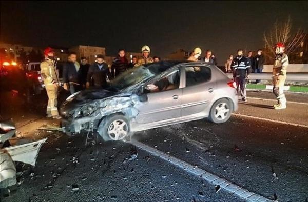 سقوط مرگبار خودرو از پل صدر تهران