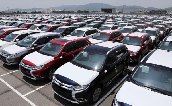 رشیدی کوچی: خودروسازان در واردات خودرو میدان دار شده اند