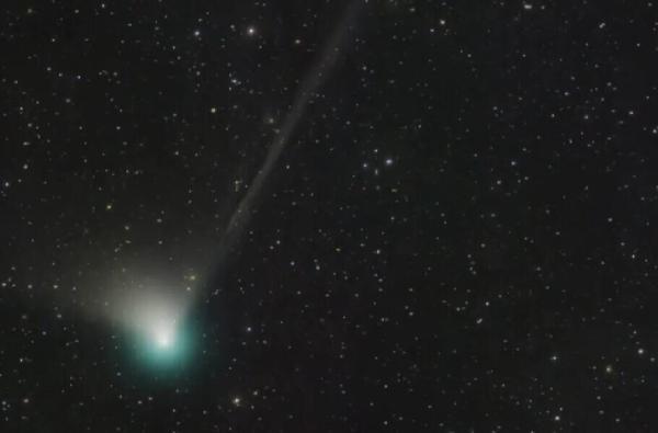 ستاره دنباله دار زیبا بعد از 50 هزار سال دوباره خودی نشان می دهد ، عکس